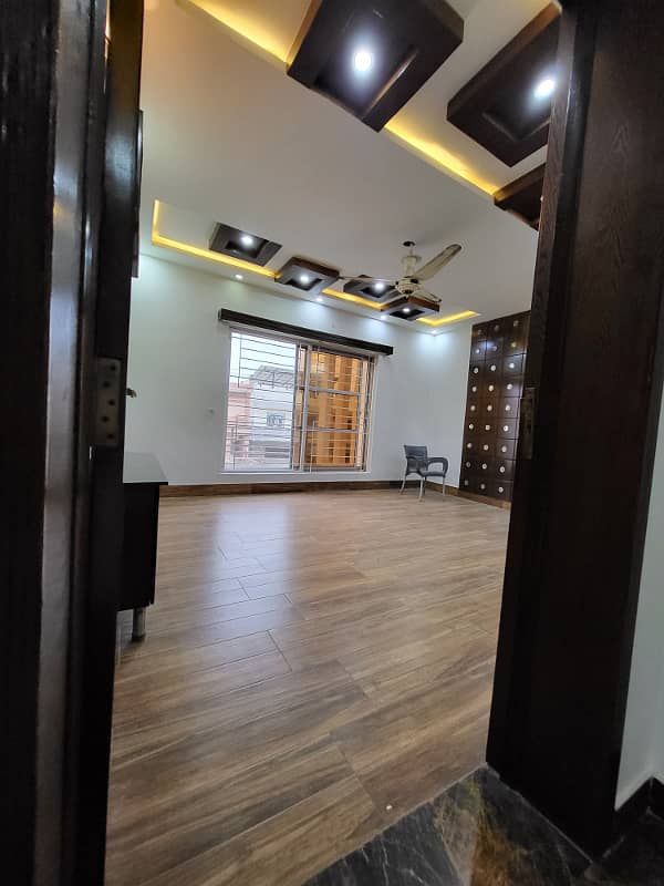 25 Marla Brand New type luxury House available For rent only silent office Prime Location Near doctor hospital or Emporium Mall, Shaukat Khanum Hospital 10