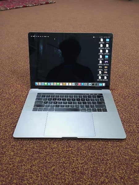 Apple MacBook pro 2019 Model 16 gb rem 256ssd with touch screen 3