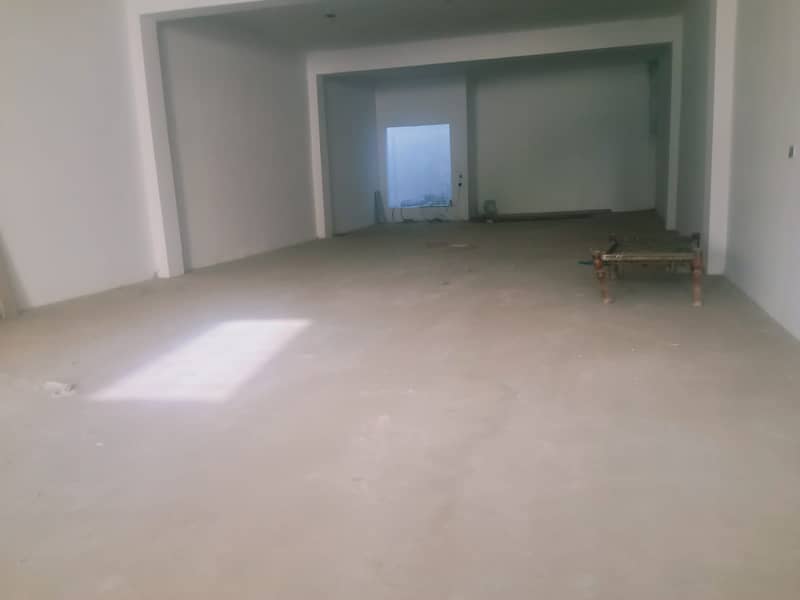 10 Marla double story Factory Neat and clean available for rent on Ferozepur road Lahore 3