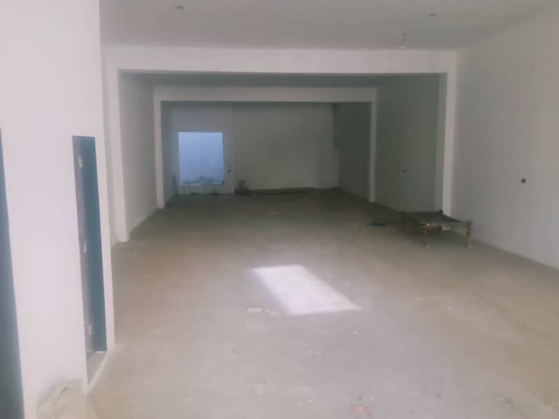 10 Marla double story Factory Neat and clean available for rent on Ferozepur road Lahore 6