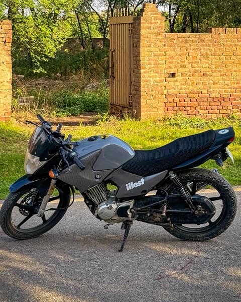 Yamaha Ybr 125cc for sale 16 model 9/10 condition 3