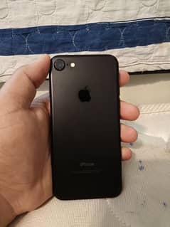 iphone 7 32 GB BLACK