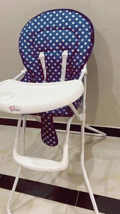 Baby High chair for sale brand new. Just box open. Never used.