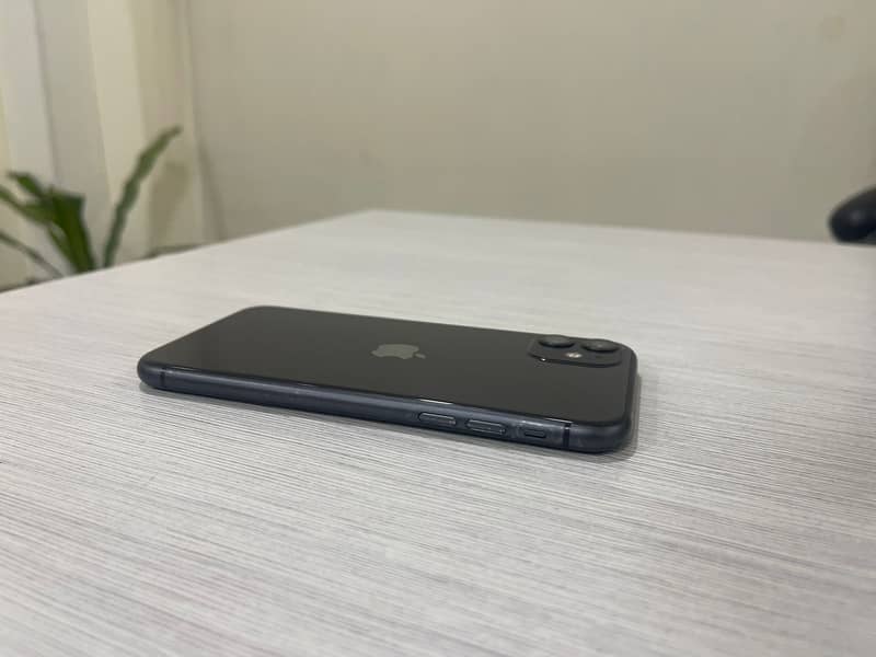 Iphone 11 64Gb PTA Approved 3