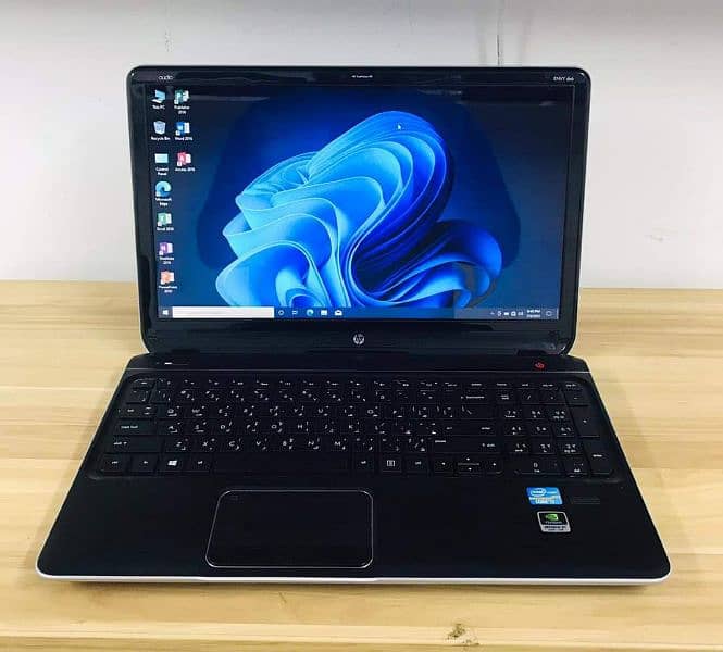 Used branded laptop 11