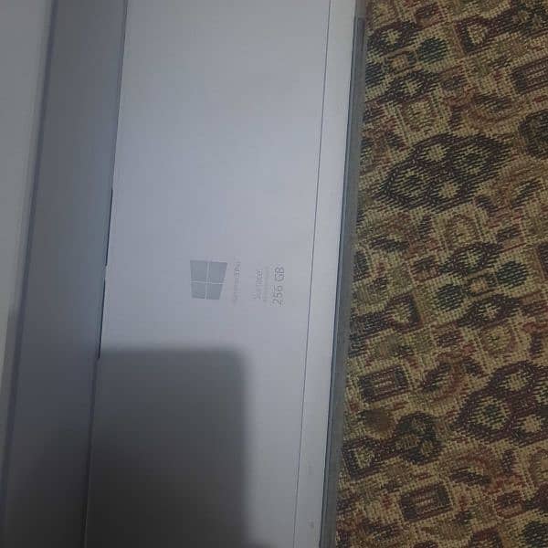 Microsoft surface book corei5 256 ssd 8