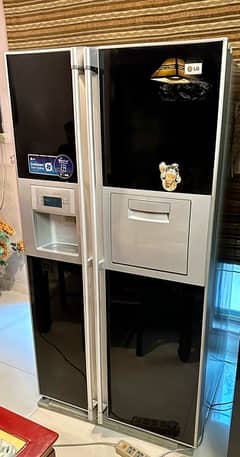 LG Double Door Imported Fridge/Freezer in Excellent Condition