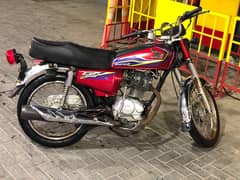 Honda CG-125 Motercycle karachi Number Good Condition 2017