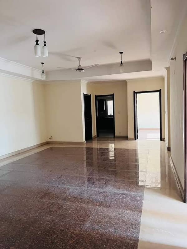 Business Bay 1380 Sq Ft Apartment Having Two Bedrooms, Well Fitted Kitchen And Servant Quarter 7
