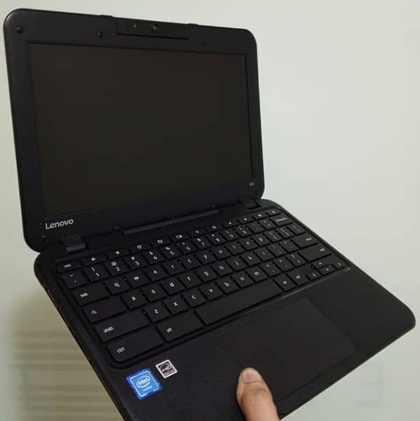 Lenovo N22 laptop 1