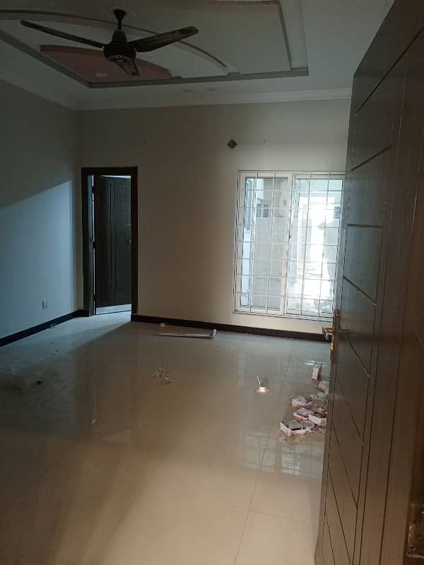 8 Marla House For Rent In Usman Block Phase 8 4