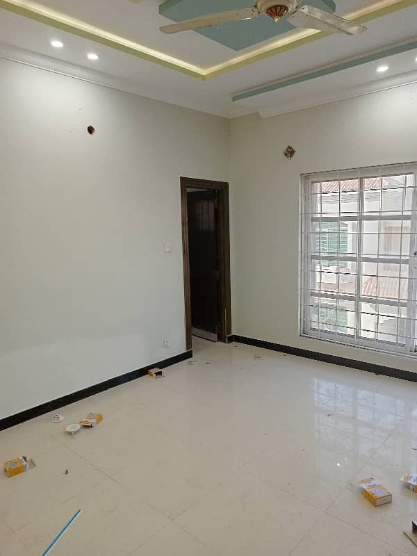 8 Marla House For Rent In Usman Block Phase 8 8