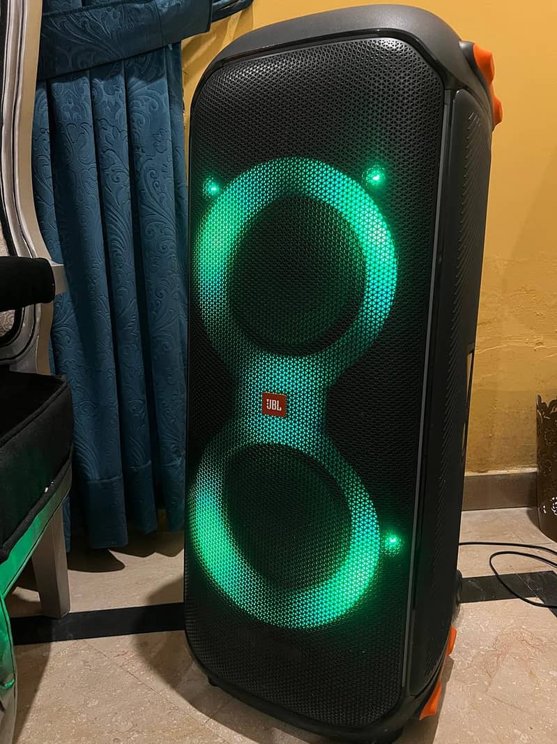 JBL 710 party box for sale 2
