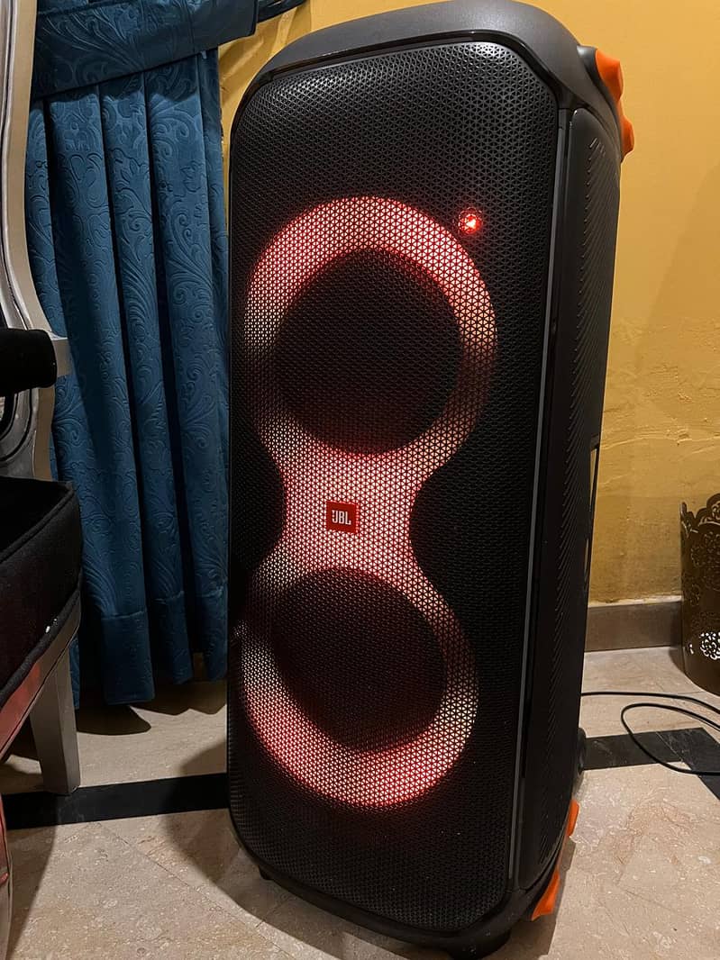 JBL 710 party box for sale 3