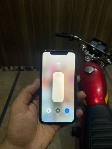 Iphone XR 64gb Non pta Factory unlock 5