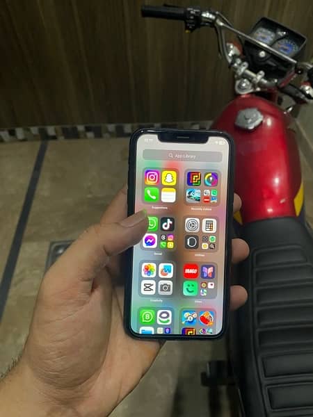 Iphone XR 64gb Non pta Factory unlock 9