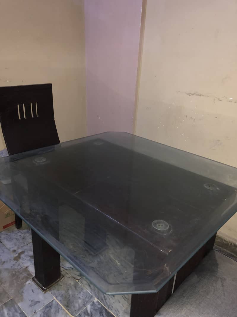 4 seater dinning table 1