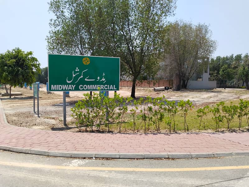 One Bed Non Furnished Apartment For Sale On Easy installments Plan in Bahria Town Lahore 4