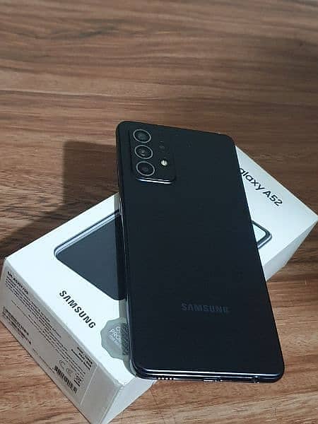 Samsung Galaxy A52 pta with box 1