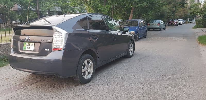 Toyota Prius 2010 Like New for sale in lahore 13