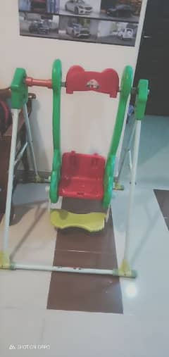 Foldable colored swing with excellent condition 0