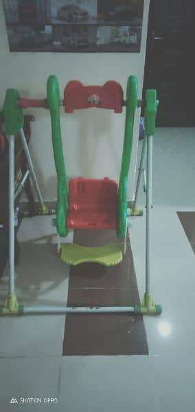 Foldable colored swing with excellent condition 1