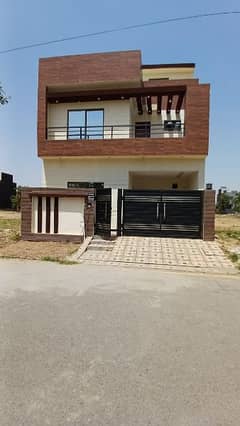 BEAUTIFUL BRAND NEW HOUSE FOR RENT 5 Marla