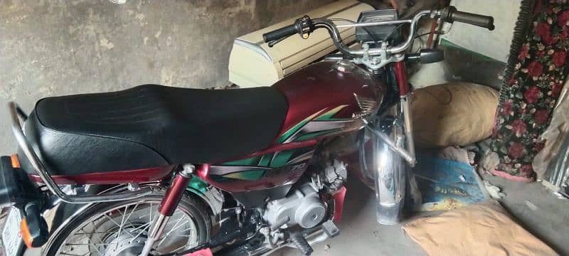 urgent sale Motorcycle CD70 CC 0