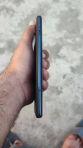 One plus 12 gb 256gb Non PTA 10/10 mint condition 3