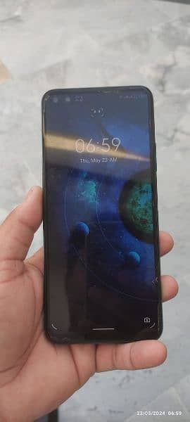 infinix note 8 condition 10/9.5 with box and charge 1