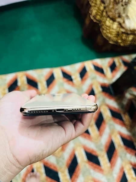 Iphone xs max 64gb pta approved 1
