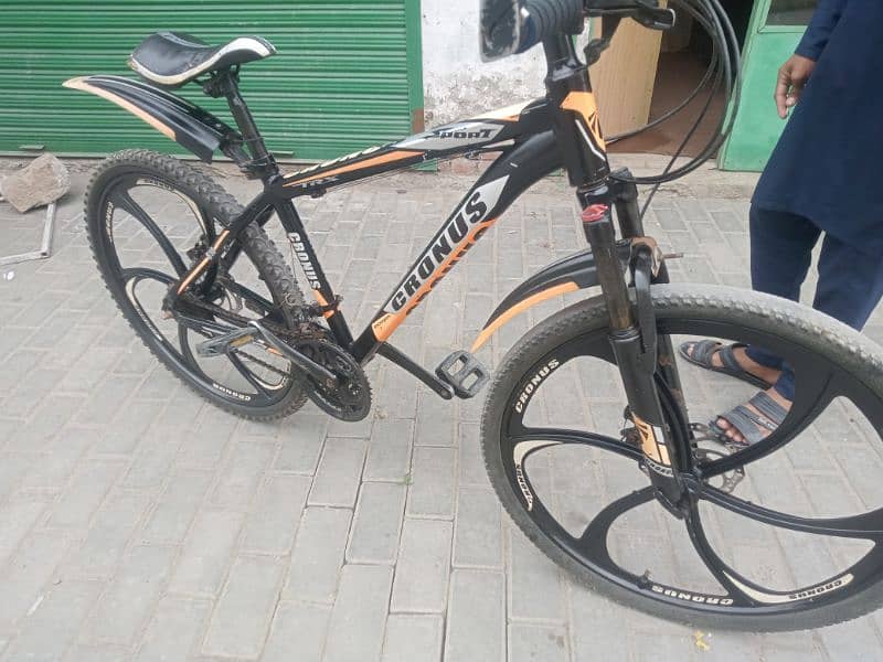 Racing cycle, Bicycle,9/10 condition new tyres,new cycle 58000 7