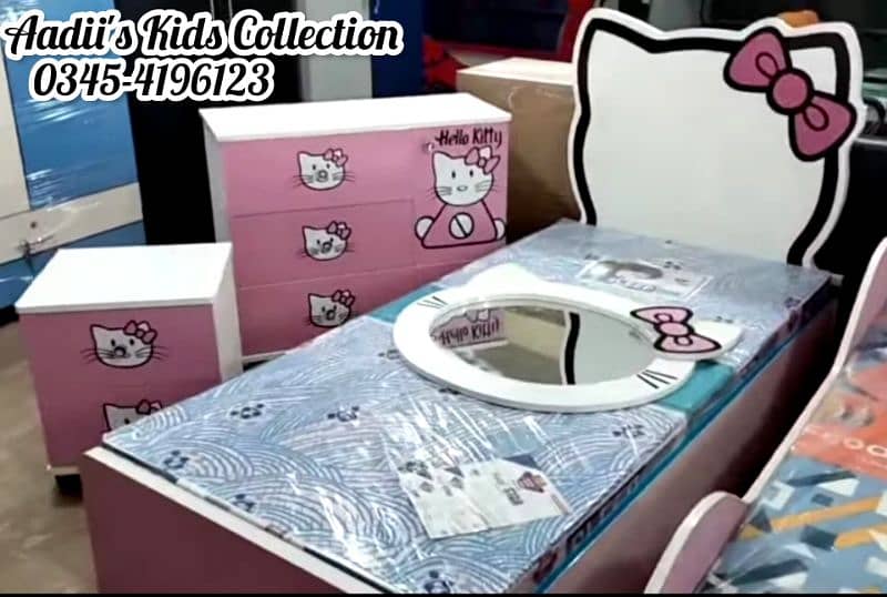 Kitty Bed Set with Sidetable Dressing 3