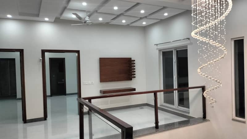 Stunning 5 Marla House In Bahria Town - Sector F Available 2