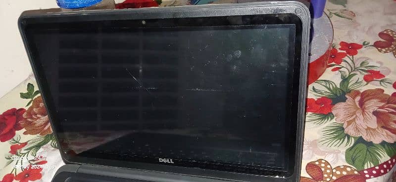 dell laptop 10/10 condition, touch screen 2