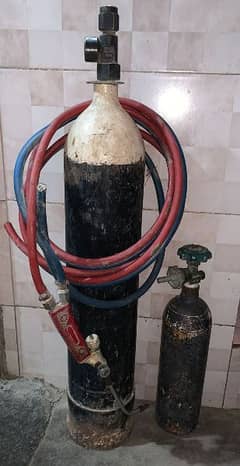 oxygen and LPG cylinder