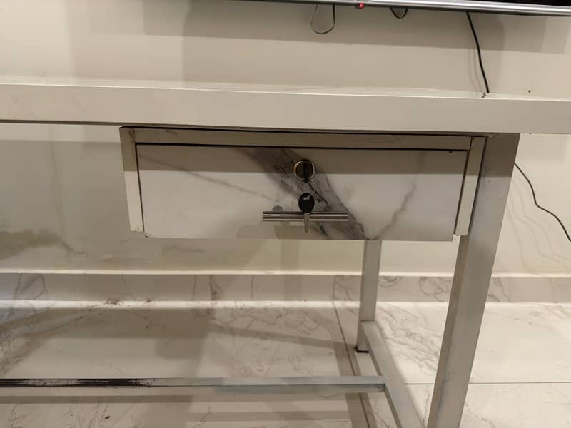 Extended Computer Table, White Marble 3