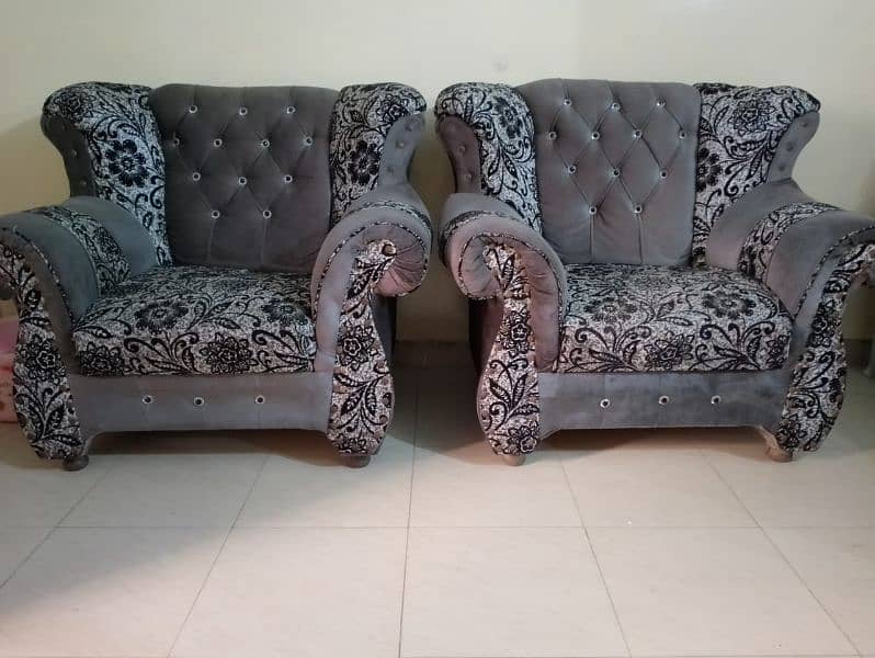 5 seater sofa set in good condition 4