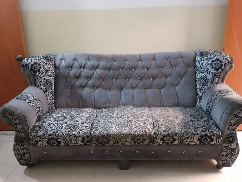 5 seater sofa set in good condition 5