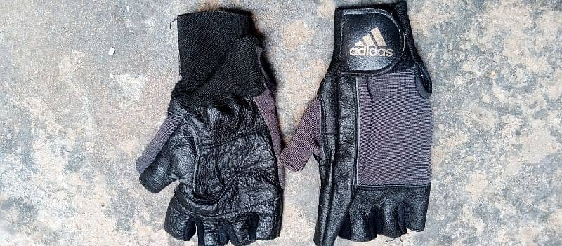 boxing bag and gloves all kit 8