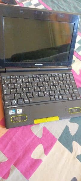Toshiba mini laptop 2