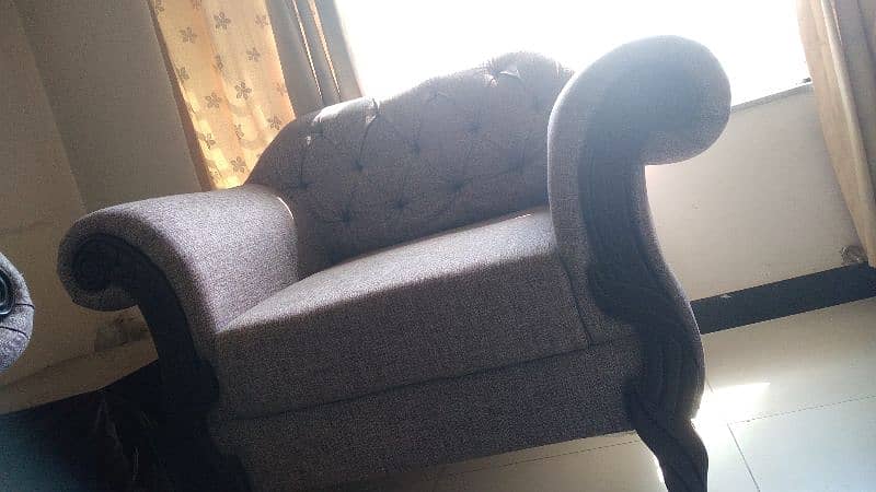 4 seater branded sofa set 6