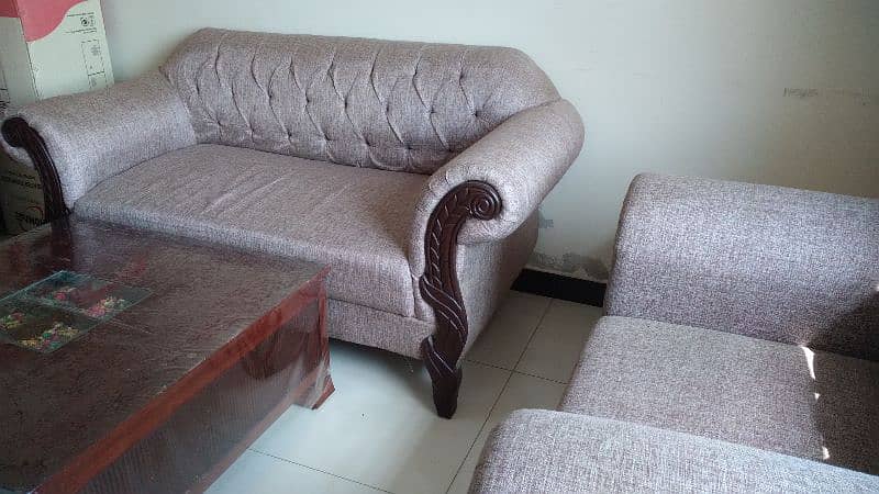 4 seater branded sofa set 8