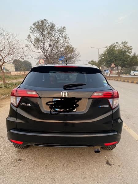 Honda vezel Hybrid X 2015 model 1