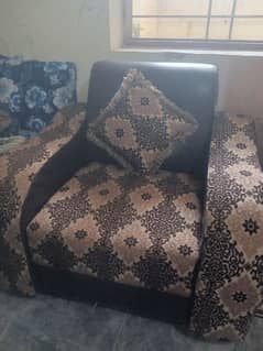 six seater sofa in good condition five star faom fitting s