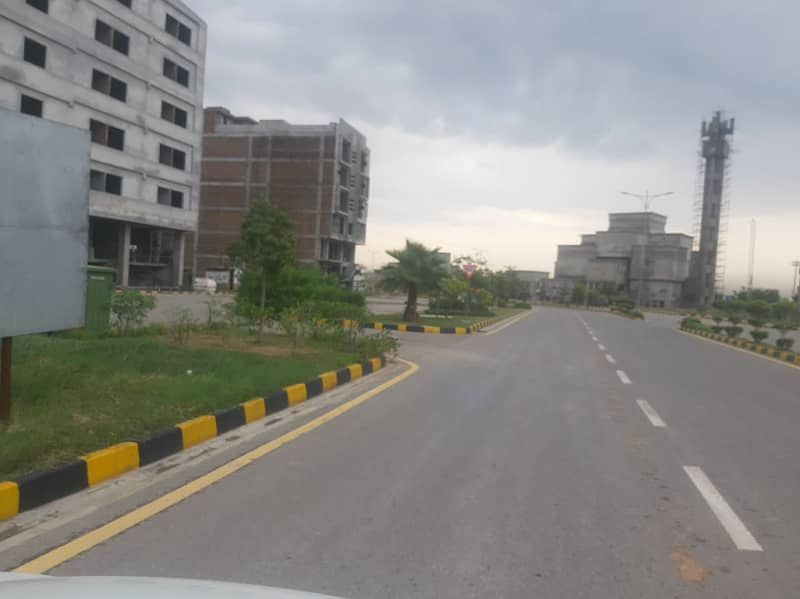 8 Marla Residential Plot Available. For Sale in Faisal Town F-18 In Block B Islamabad. 2