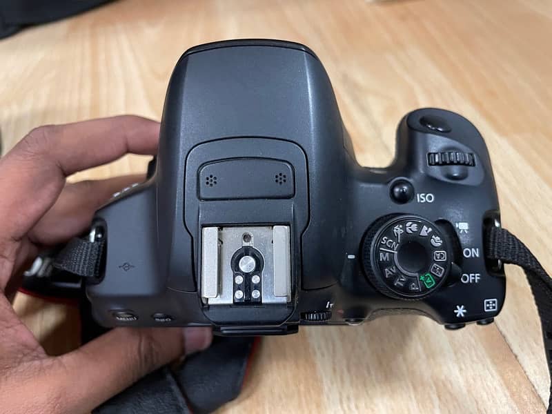 Canon 700D with 2 Lenses 2