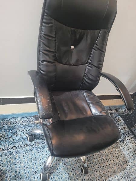 office chair durable n in very good solid condition 2