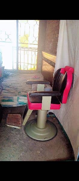 For sale beauty parlor used things 6