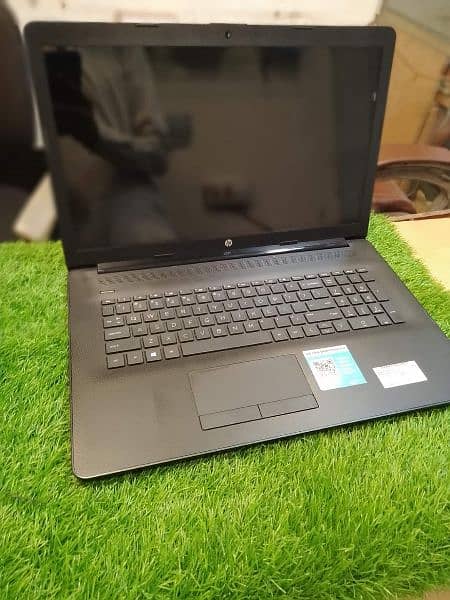 8th Generation Hp Povilion Core i5 - 17 inch Slim 8GB + 256GB SSD 3